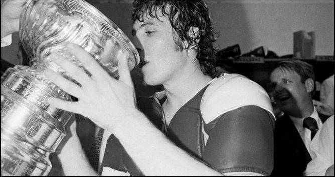 19 мая 1974 года. Бобби Кларк и его первый Кубок Стэнли.