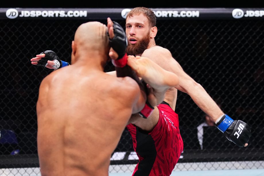 Дебютный бой Андрея Пуляева в UFC Дебютный бой Андрея Пуляева в UFC