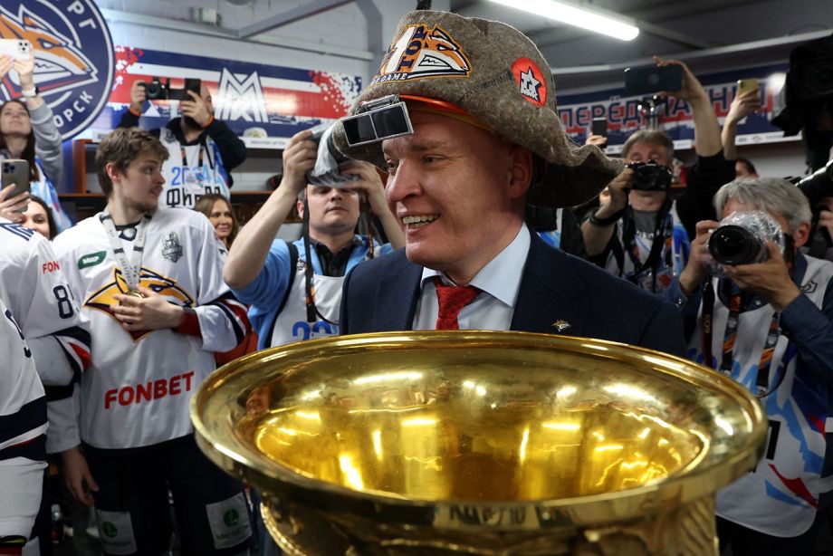 Чемпионская раздевалка «Магнитки» Чемпионская раздевалка «Магнитки»