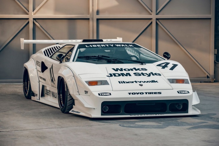 Lamborghini Countach от Liberty Walk