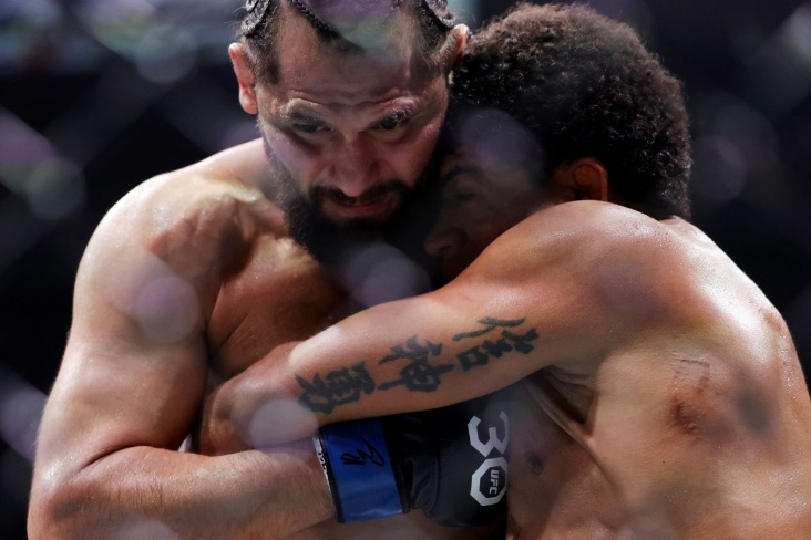 UFC 287: Гилберт Бёрнс — Хорхе Масвидаль