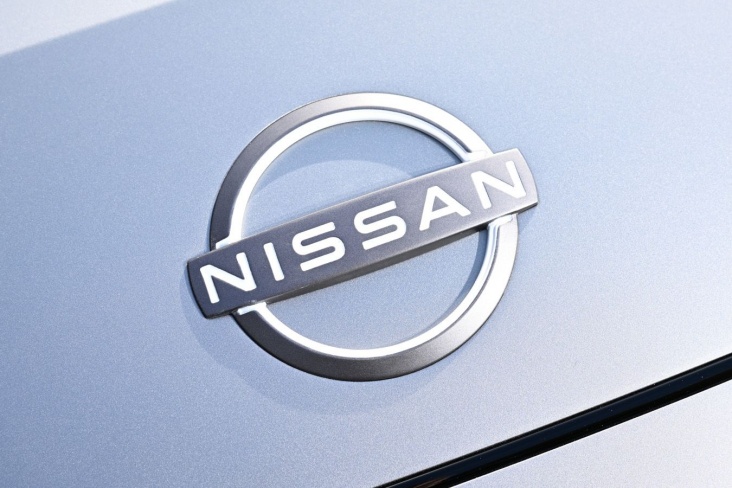 Логотип Nissan