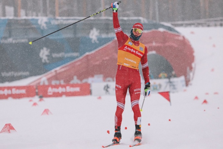 Большунов выиграл 17-ю гонку подряд